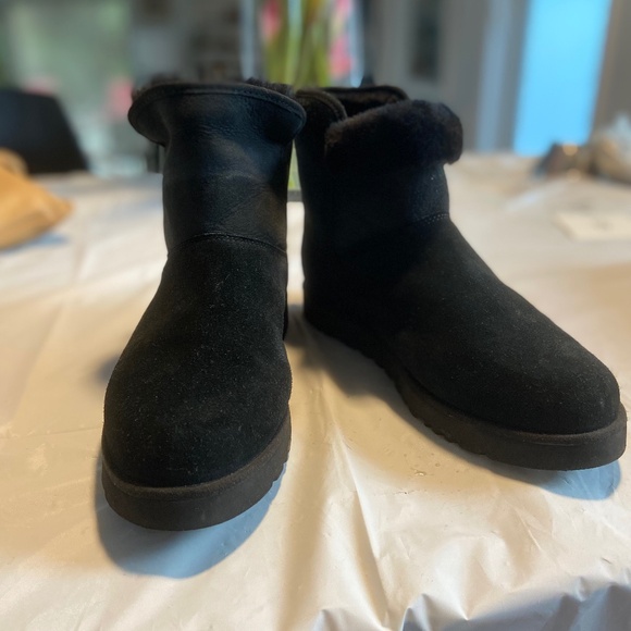 Uggs Cory ankle boots - Picture 1 of 4